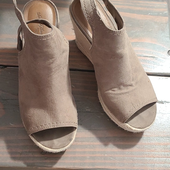 Wedges - Picture 2 of 2